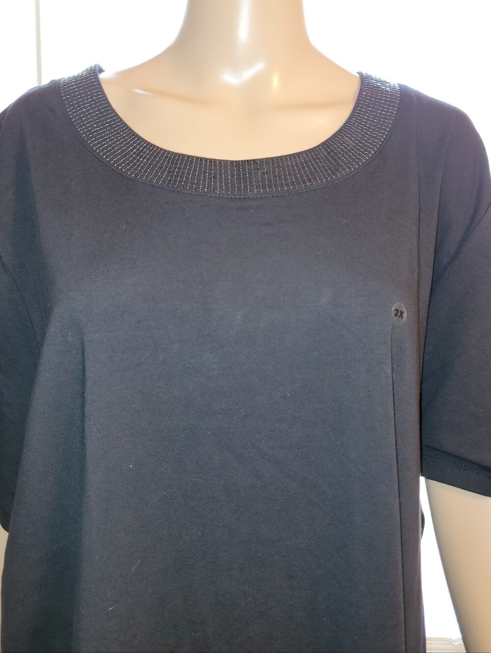 NWT - Liz & Me Black Short-Sleeve Sequin Crewneck Shirt. - Picture 2 of 5